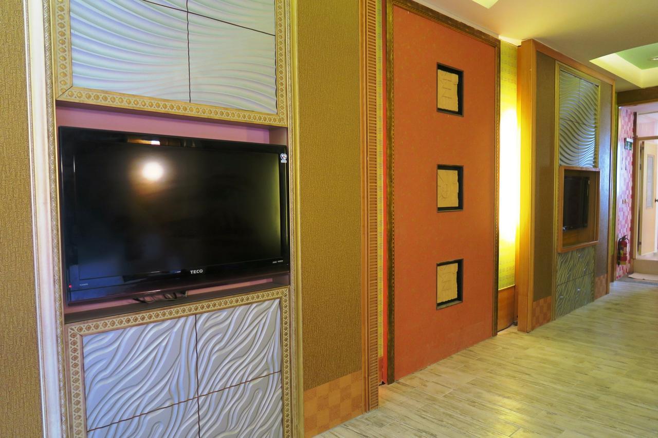 富晴汽車旅館fu Ching Motel Chang Hua Extérieur photo
