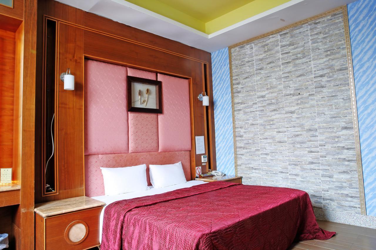 富晴汽車旅館fu Ching Motel Chang Hua Extérieur photo